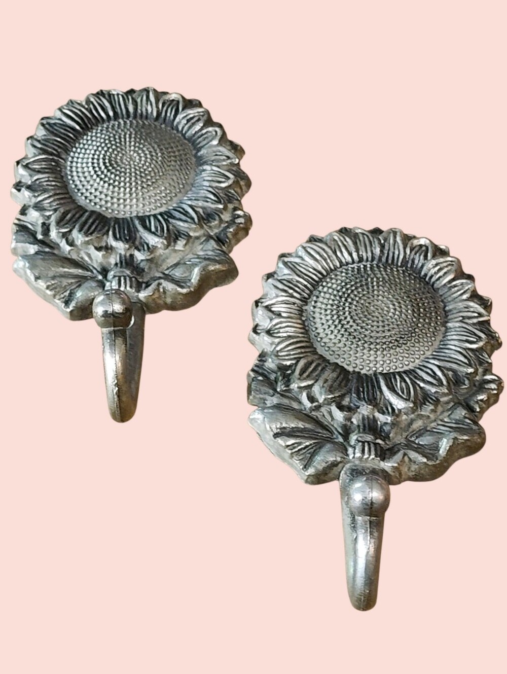 Vintage Flower Single Hook Sunflower Set 2 Towel Robe Cast Aluminum Lightweight